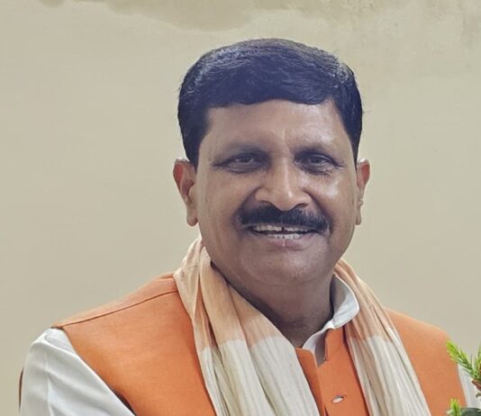 सीएम योगी से विधायक ने किया सूखा घोषित करने की मांग
